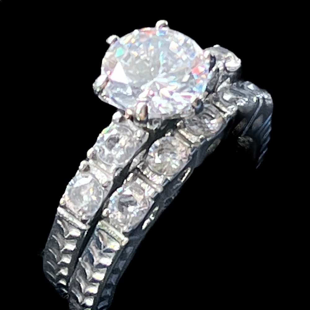 💎ONE LEFT sz 8💎Engagement Ring 3.35 TCW Middle Stone & Matching Wedding Band - Picture 3 of 10